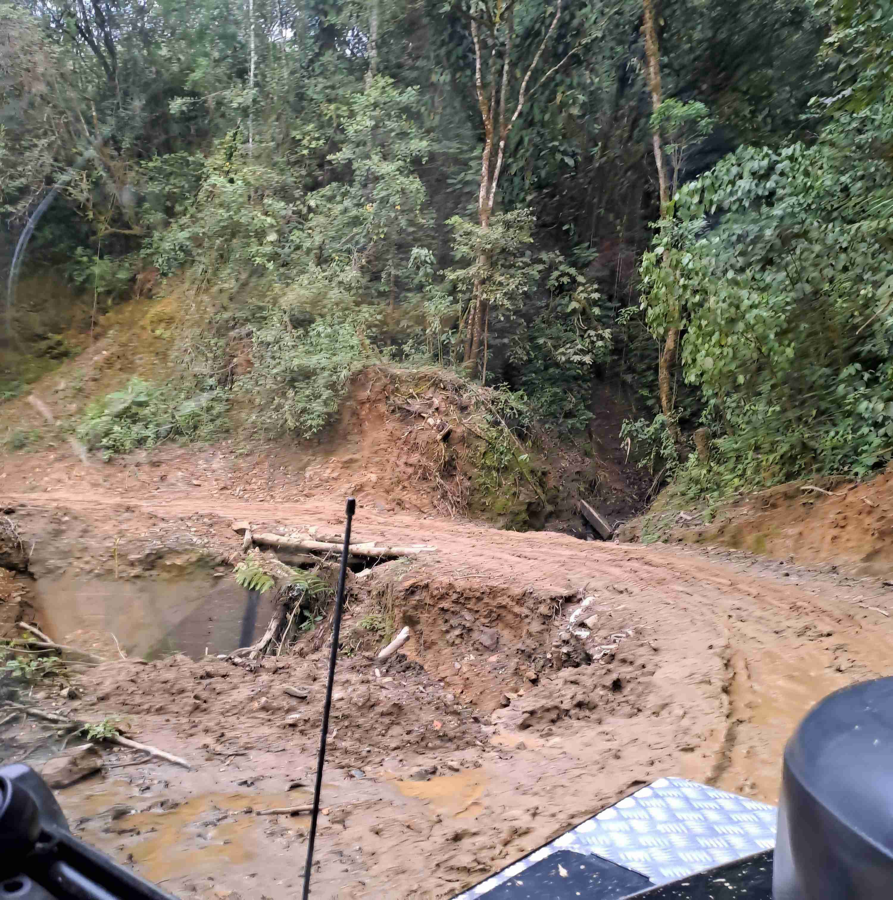 Foto aus dem fahrenden Land Rover Luis